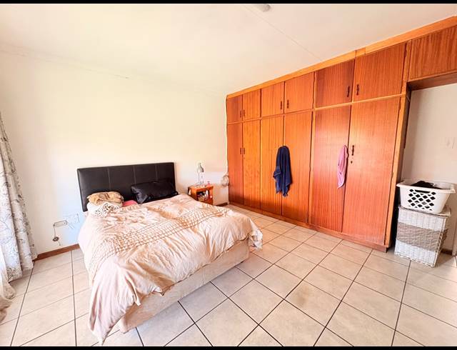 2 BEDROOM TOWNHOUSE FOR SALE IN DUNCANVILLE